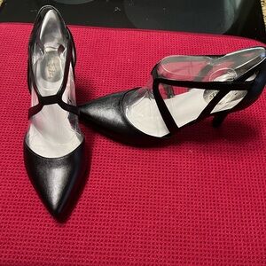 Lite Stride Women’s Black Heels. Size 7. New and Never Worn!